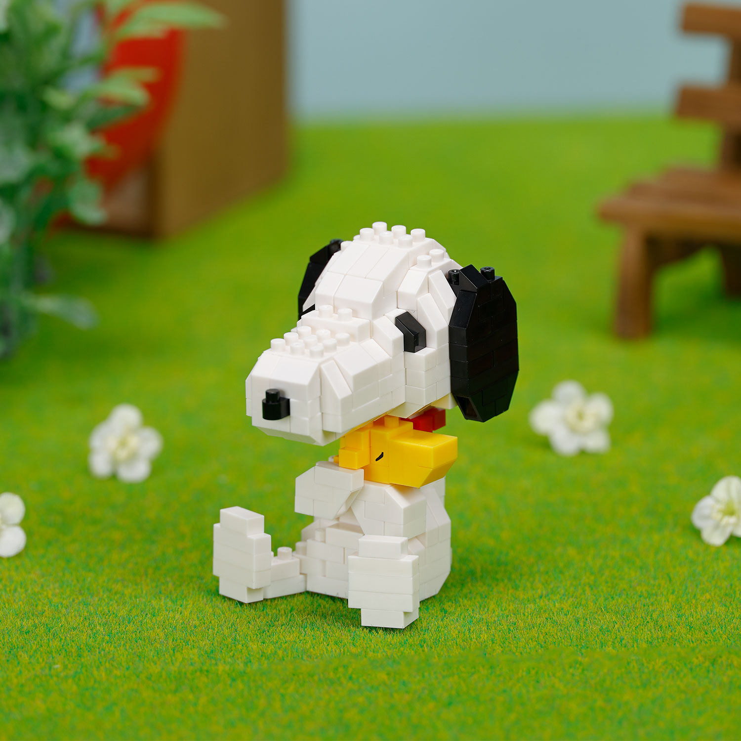 Model Kit Toy - Nanoblock Serie Peanuts Joe Cool, Kit