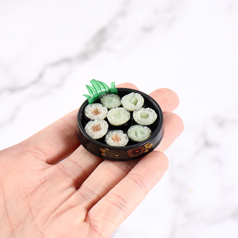 Model Kitchen Set Pvc - Mini Set Sushi con Motivo Dorato,