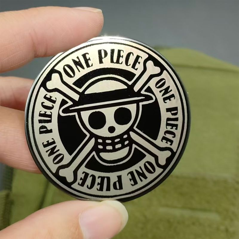 Distintivo in Velcro con Tesch - Model Kit One Piece Bandai recensione e prezzo
