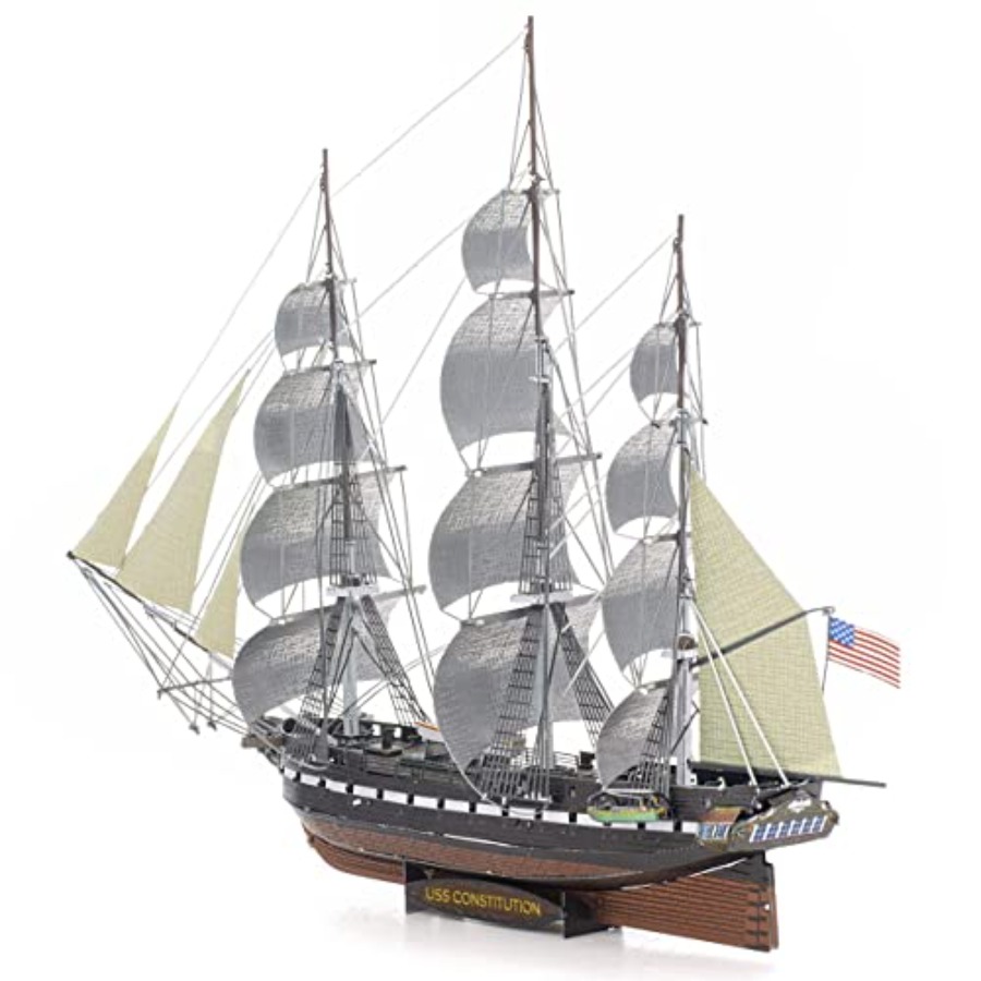 Kit Modello 3D in Metallo dell - Model Kit Uss Constitution recensione e prezzo